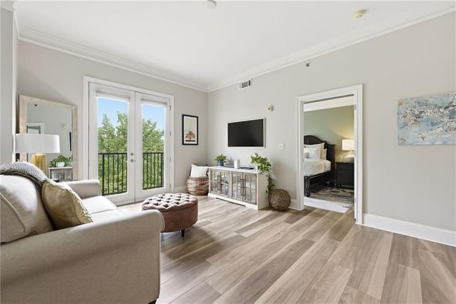 2277 Peachtree Road NE 407, Atlanta, GA 30309