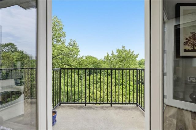 2277 Peachtree Road NE 407, Atlanta, GA 30309