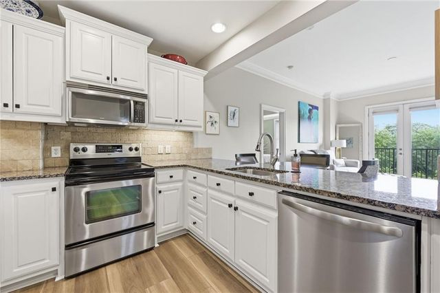 2277 Peachtree Road NE 407, Atlanta, GA 30309