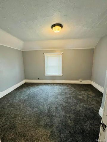 7714 E Canfield Street, Detroit, MI 48214