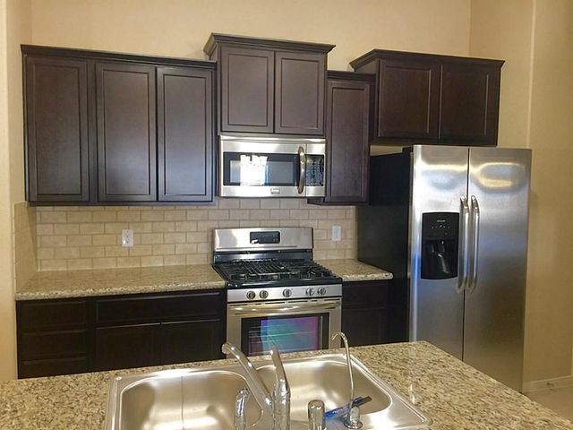 618 Longstreet Drive, Rosenberg, TX 77469