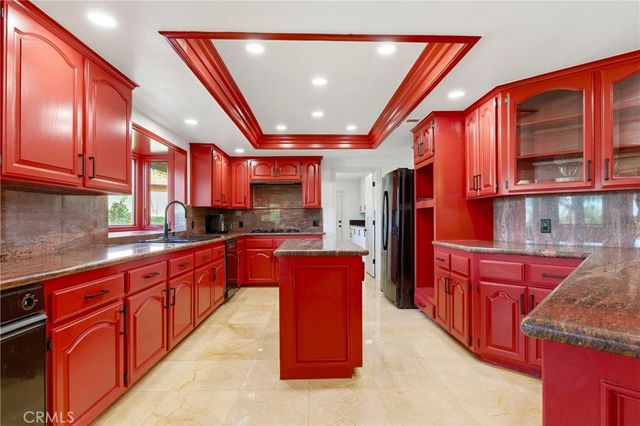 16575 Bonanza Dr, Riverside, CA 92504