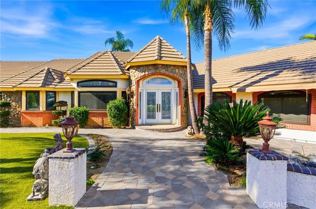 16575 Bonanza Dr, Riverside, CA 92504