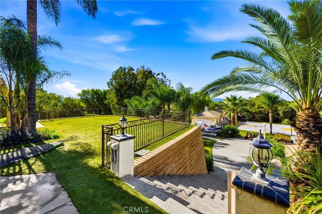 16575 Bonanza Dr, Riverside, CA 92504