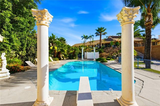 16575 Bonanza Dr, Riverside, CA 92504