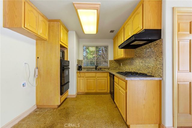 16575 Bonanza Dr, Riverside, CA 92504