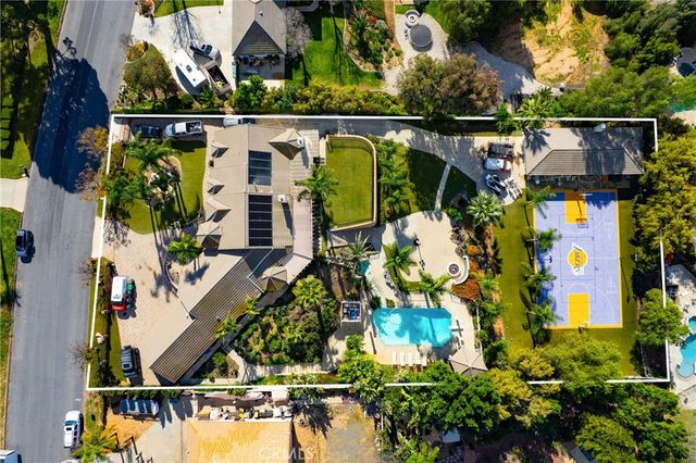 16575 Bonanza Dr, Riverside, CA 92504