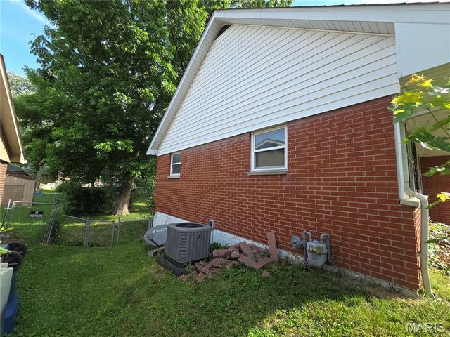 113 Philecia Drive, Swansea, IL 62226