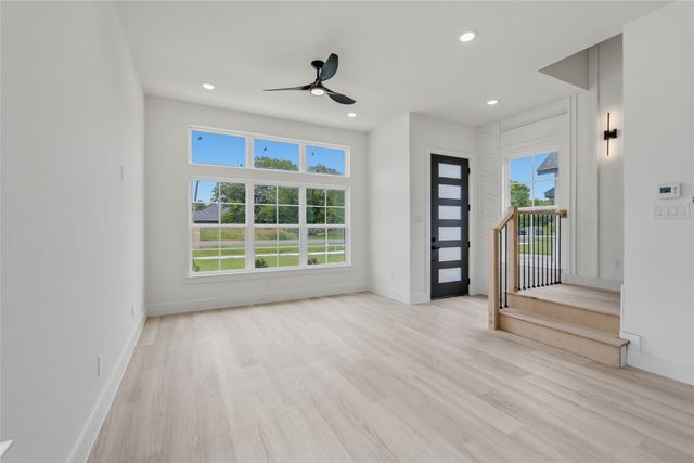 301 E Locust, Leonard, TX 75452