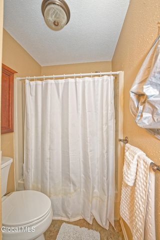 11 Fox Hollow Square, Cohoes, NY 12047