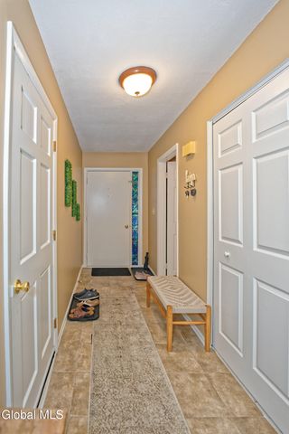 11 Fox Hollow Square, Cohoes, NY 12047