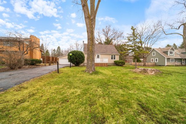 28W686 Townline Road, Warrenville, IL 60555