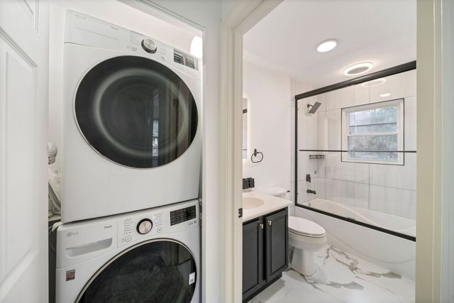 28W686 Townline Road, Warrenville, IL 60555