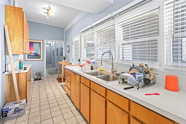 5411 Starlight Drive N, Fort Worth, TX 76126