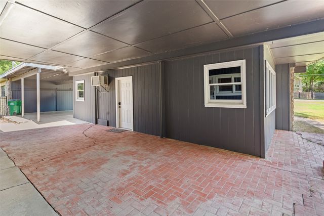 5411 Starlight Drive N, Fort Worth, TX 76126