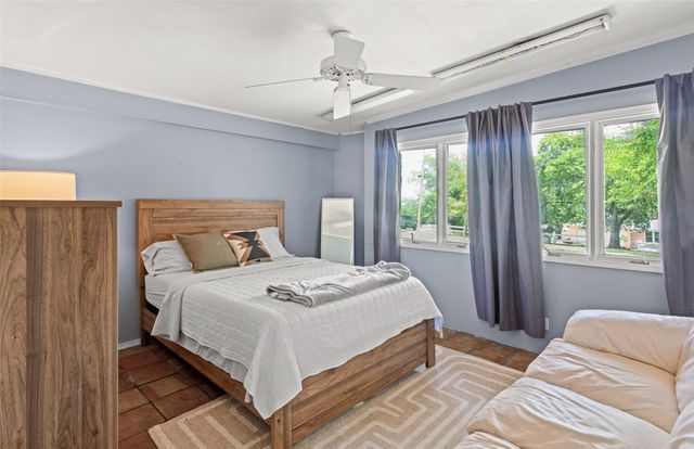 5411 Starlight Drive N, Fort Worth, TX 76126