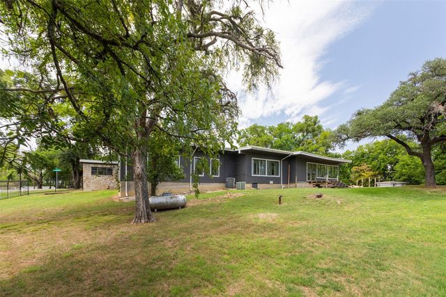 5411 Starlight Drive N, Fort Worth, TX 76126