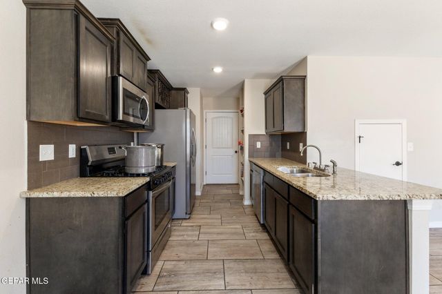 805 HC Gilbert Minjares Drive A, Socorro, TX 79927