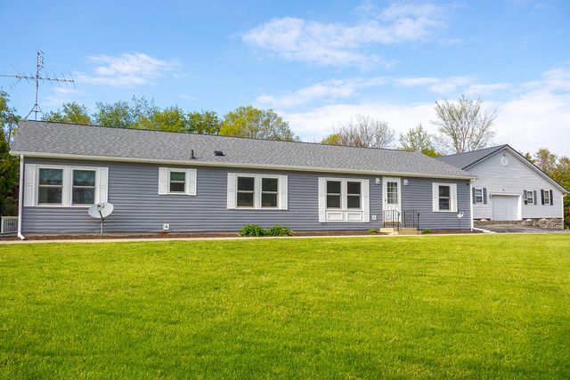 5251 Spring Creek Road, Three Oaks, MI 49128