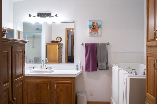 5251 Spring Creek Road, Three Oaks, MI 49128