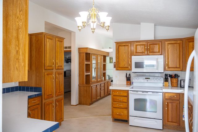 5251 Spring Creek Road, Three Oaks, MI 49128