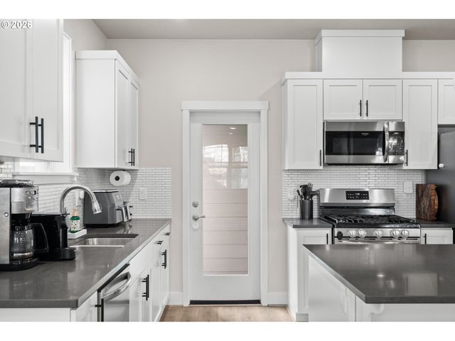 16870 Sw SUNSHINE COAST St, Tigard, OR 97224