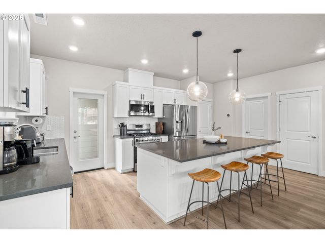 16870 Sw SUNSHINE COAST St, Tigard, OR 97224