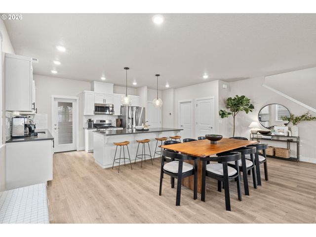 16870 Sw SUNSHINE COAST St, Tigard, OR 97224