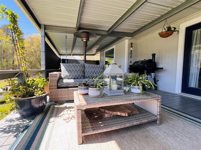 1776 Lakeshore Drive, Hemphill, TX 75948