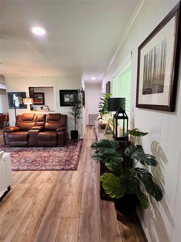 1776 Lakeshore Drive, Hemphill, TX 75948