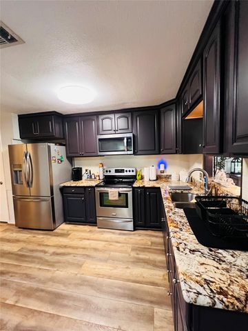 1776 Lakeshore Drive, Hemphill, TX 75948