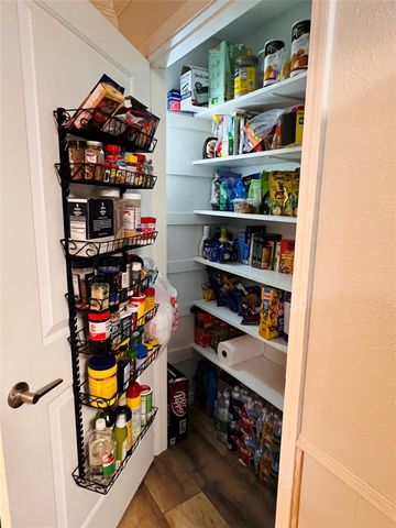 1776 Lakeshore Drive, Hemphill, TX 75948