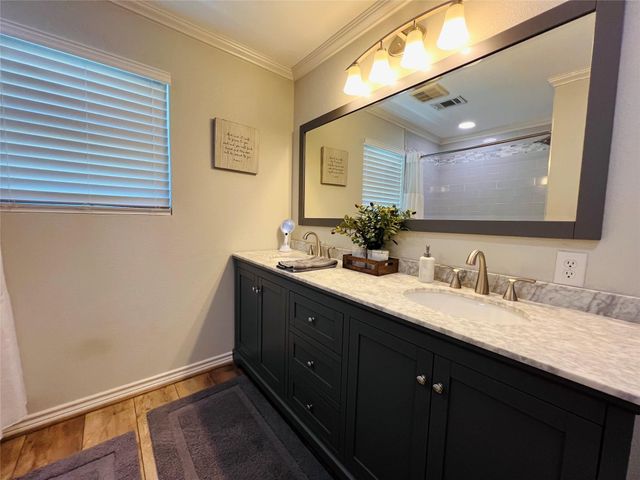 1776 Lakeshore Drive, Hemphill, TX 75948