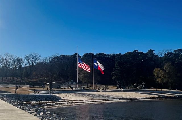 1776 Lakeshore Drive, Hemphill, TX 75948