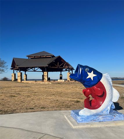 1776 Lakeshore Drive, Hemphill, TX 75948