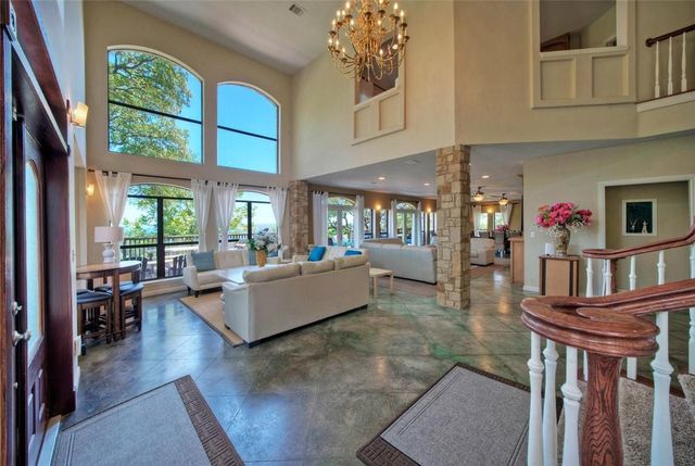 206 Forest DR, Buchanan Dam, TX 78609
