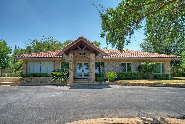 206 Forest DR, Buchanan Dam, TX 78609