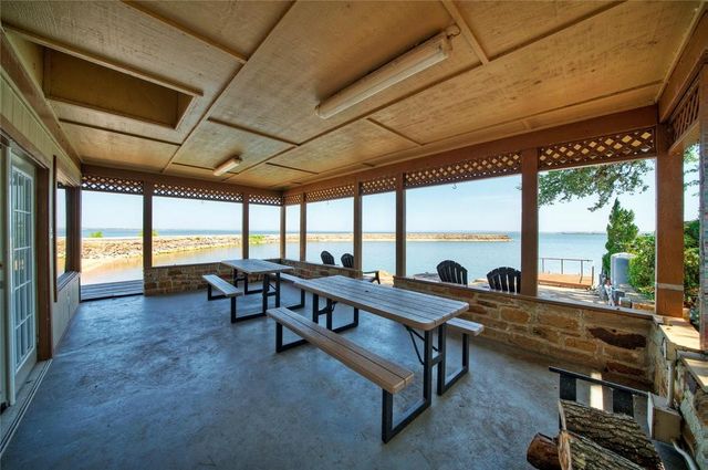 206 Forest DR, Buchanan Dam, TX 78609