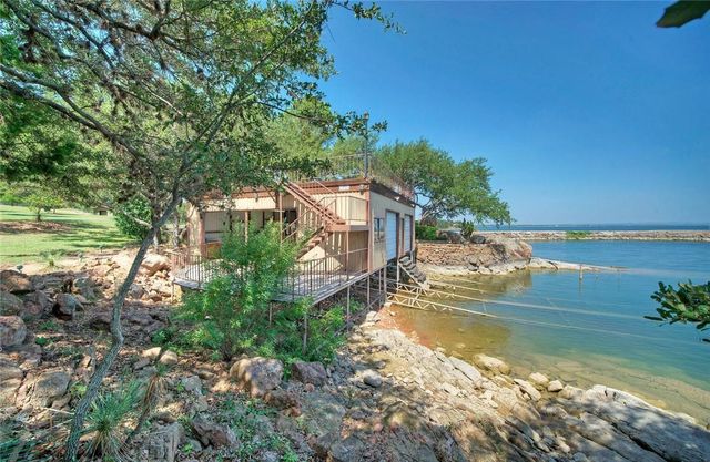206 Forest DR, Buchanan Dam, TX 78609