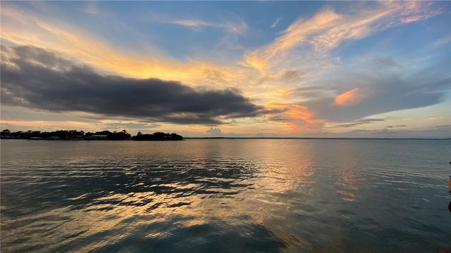 206 Forest DR, Buchanan Dam, TX 78609