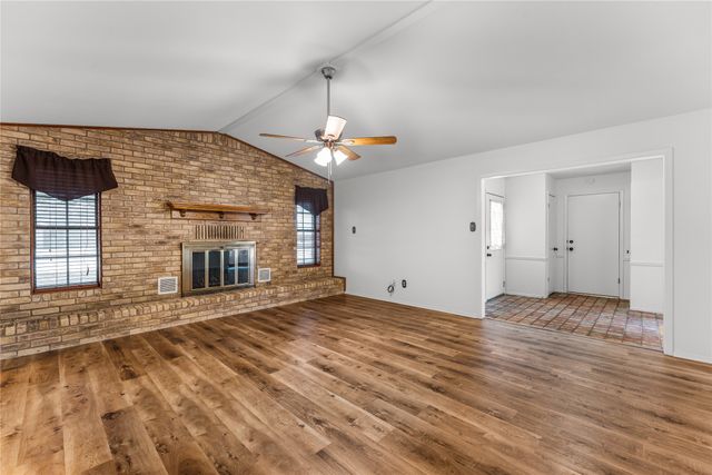 546 Karen Drive, Robinson, TX 76706