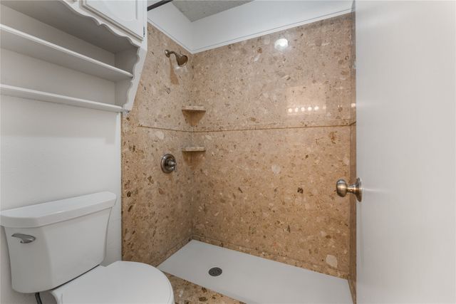 546 Karen Drive, Robinson, TX 76706