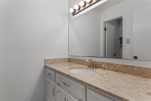 546 Karen Drive, Robinson, TX 76706