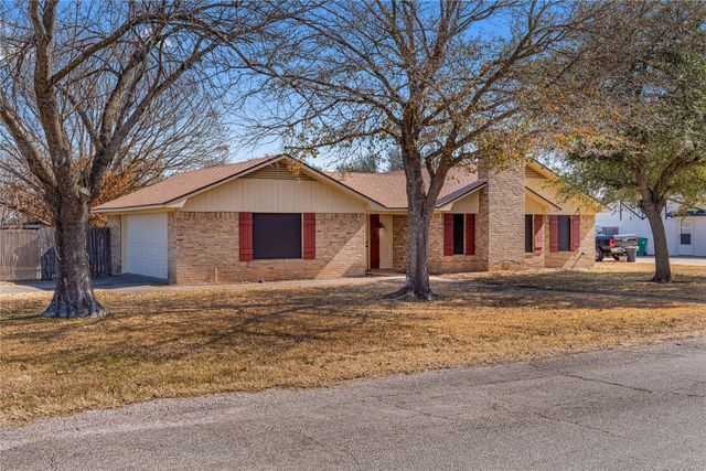 546 Karen Drive, Robinson, TX 76706