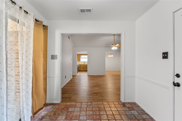 546 Karen Drive, Robinson, TX 76706