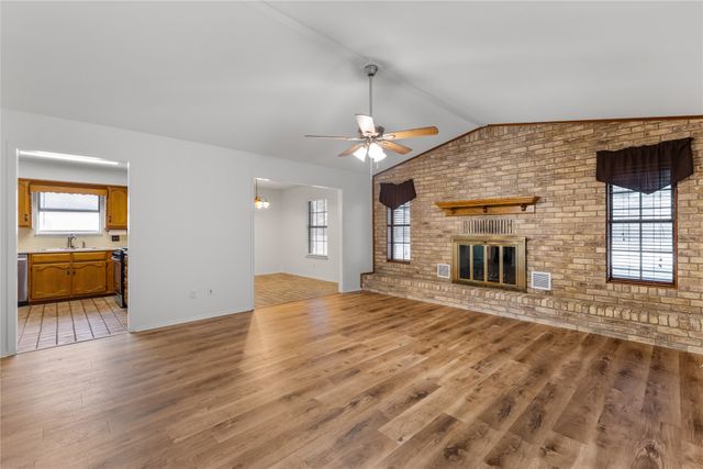 546 Karen Drive, Robinson, TX 76706