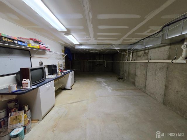 1206 Blossom Circle, South Brunswick, NJ 08810