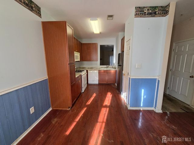 1206 Blossom Circle, South Brunswick, NJ 08810