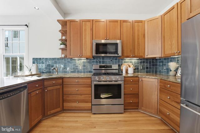 1602 N DANVILLE ST, Arlington, VA 22201