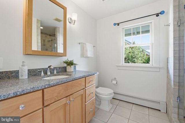 1602 N DANVILLE ST, Arlington, VA 22201